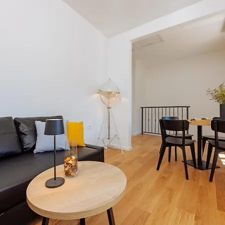 Апартаменты Old Charming House *